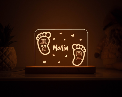 Candeeiro LED Pezinhos personalizável com base em madeira e controlo de intensidade