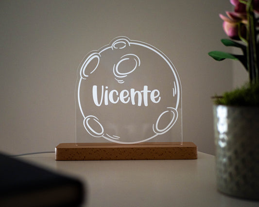 Candeeiro LED Lua personalizável com base em madeira e controlo de intensidade