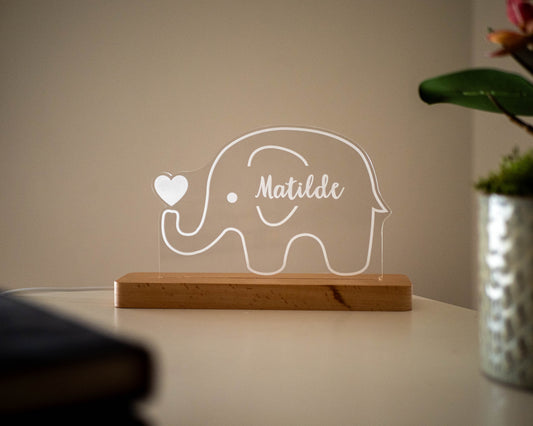 Candeeiro LED Elefante personalizável com base em madeira e controlo de intensidade